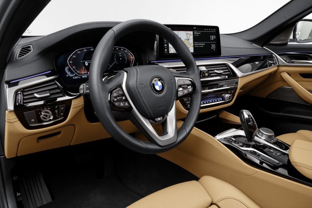Trang bị hiện đại trên BMW 5 Series