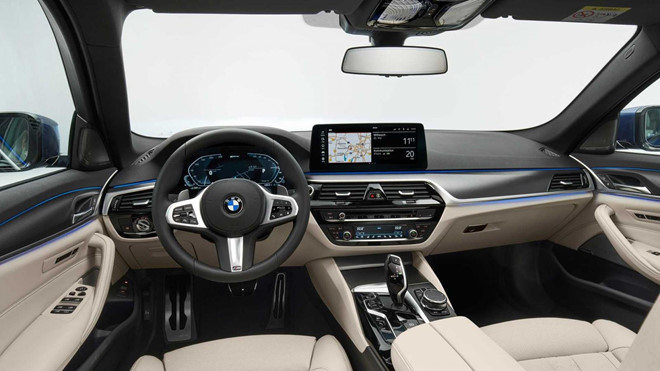 Khoang lái BMW 5 Series