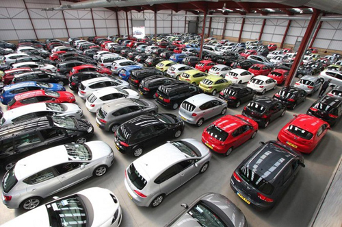Nhiều mẫu xe sedan được khách Việt yêu thích cũng đang được giảm giá cực mạnh từ đại lý.