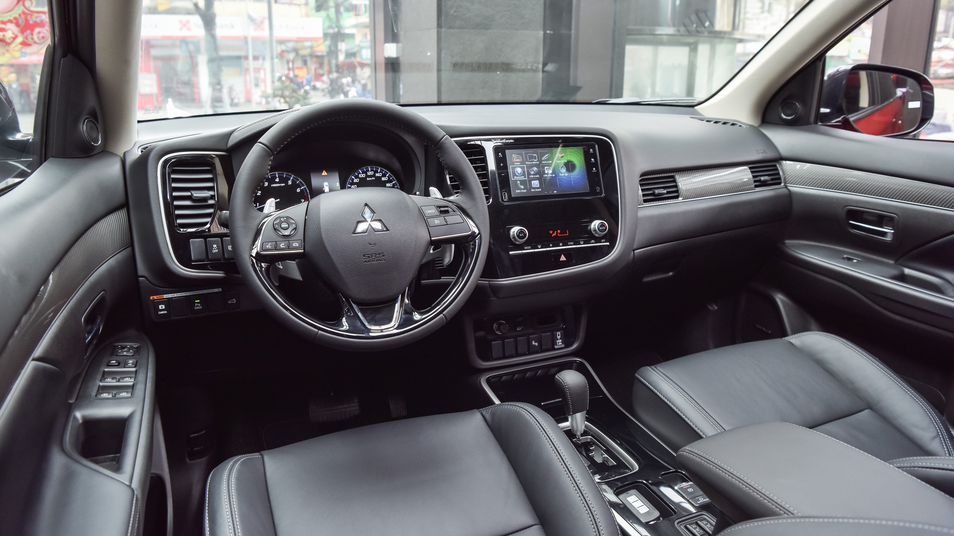Nội thất Mitsubishi Outlander