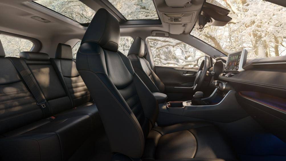 Ghế ngồi trên Toyota RAV4