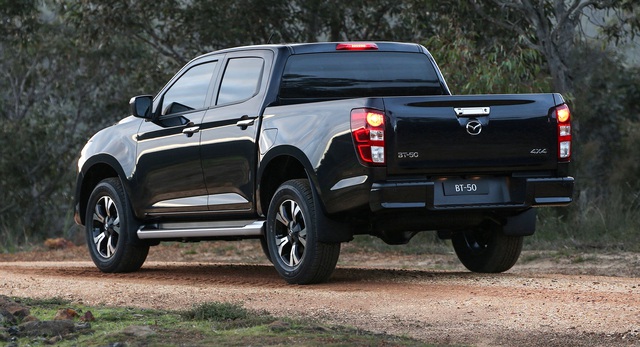 Đuôi xe Mazda BT-50