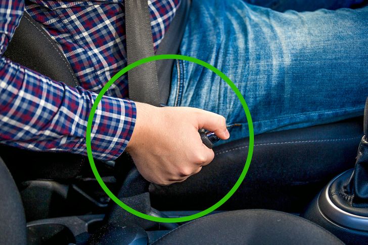 Chú ý sử dụng phanh đỗ xe ô tô đúng cách