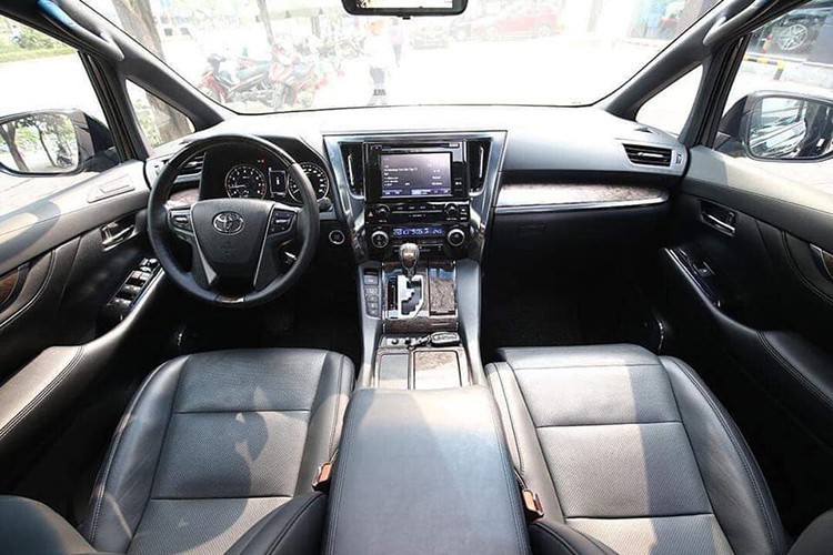 Nội thất Toyota Alphard
