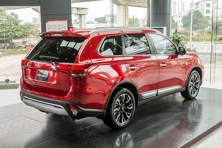 Mitsubishi Outlander 2.4 CVT Premium
