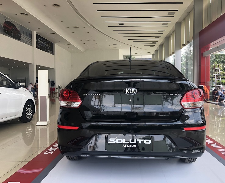 Đuôi xe Kia Soluto 2020