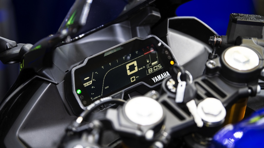 Yamaha R15 Monster