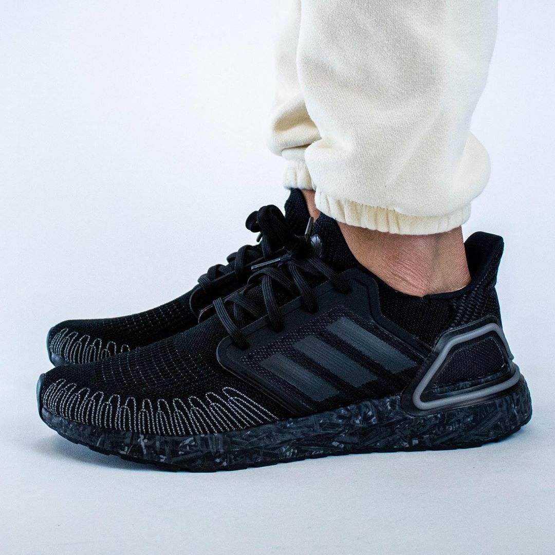 UltraBoost 20 x James Bond