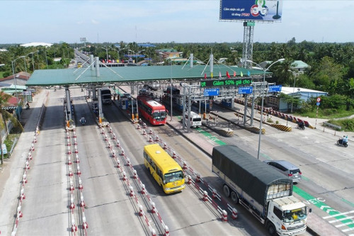 Bộ Giao thông đề xuất bỏ quy định trạm thu phí (BOT) phải cách nhau 70 km