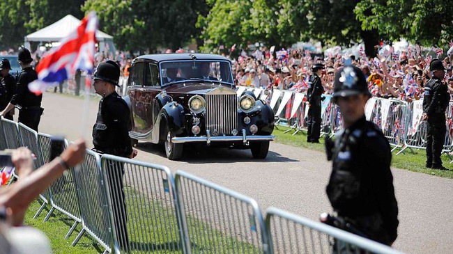 limousine Rolls-Royce Phantom IV trong đám cưới Hoàng gia Anh