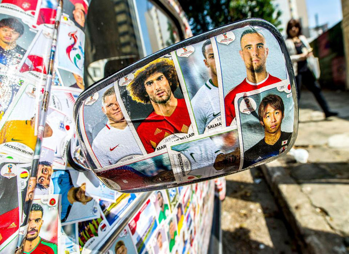 Chiếc xe độc đáo với 15.000 miếng dán hình cầu thủ, World Cup, World Cup 2018. fan hâm mộ World Cup, 