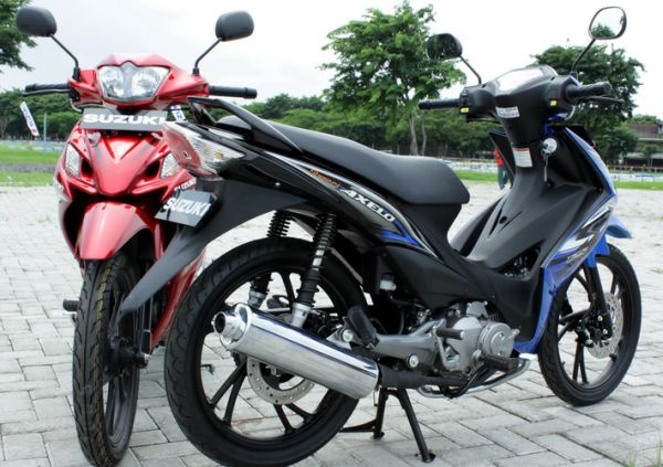 Xe côn tay giá rẻ, xe côn tay dưới 30 triệu, Suzuki Axelo 125 2018