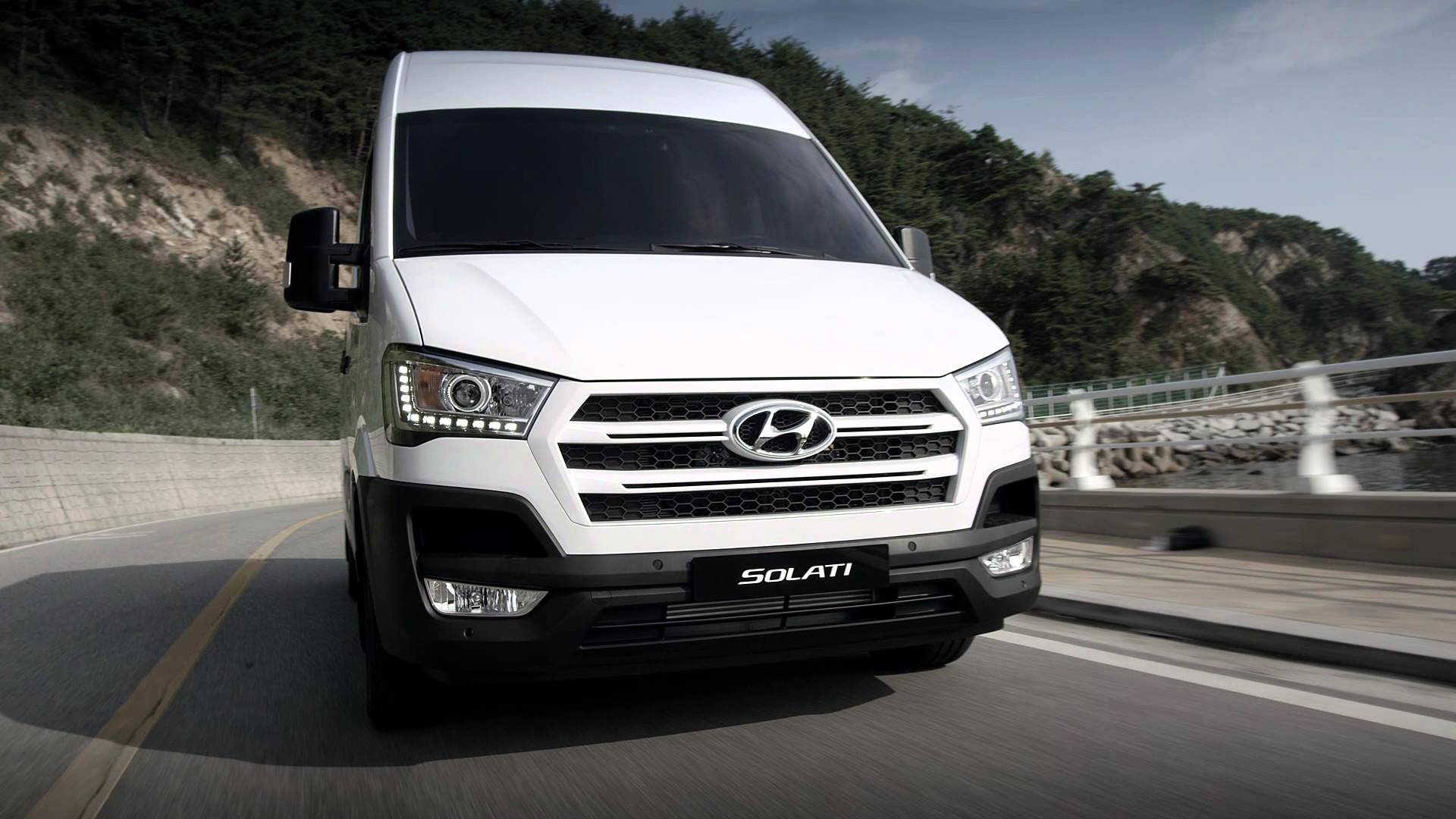 Huyndai Solati 16 chỗ, Huyndai Solati, đối thủ Ford Transit