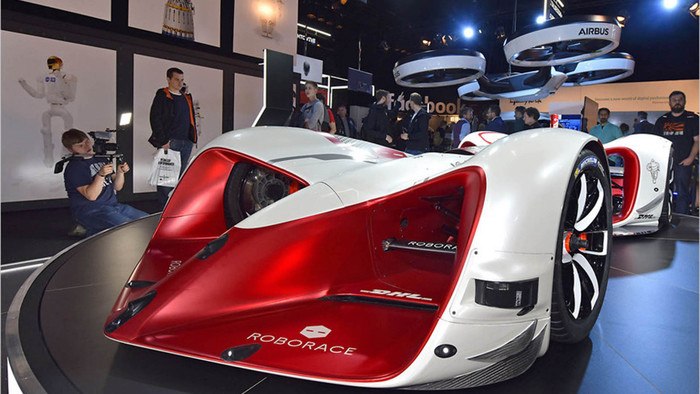 Siêu xe đua tự lái Robocar