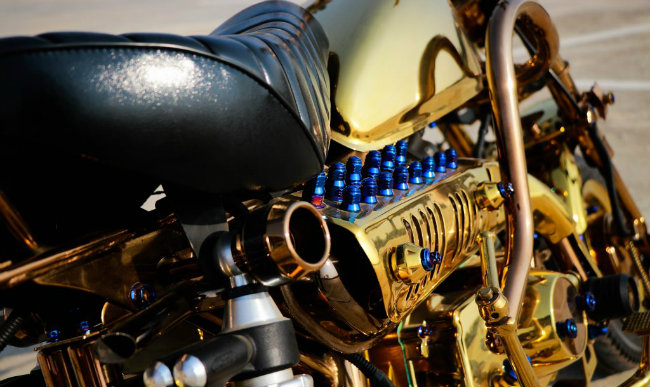 Xế khỉ Honda Monkey dát vàng siêu độc đáo
