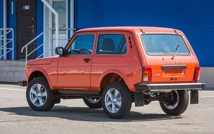 lada 4x4, Xe Nga giá rẻ, SUV giá rẻ