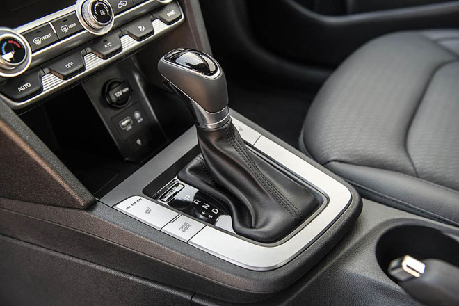 Hyundai Elantra 2019, giá xe Hyundai Elantra 2019, đánh giá xe Hyundai Elantra 2019, Hyundai Elantra 2019 ra mắt