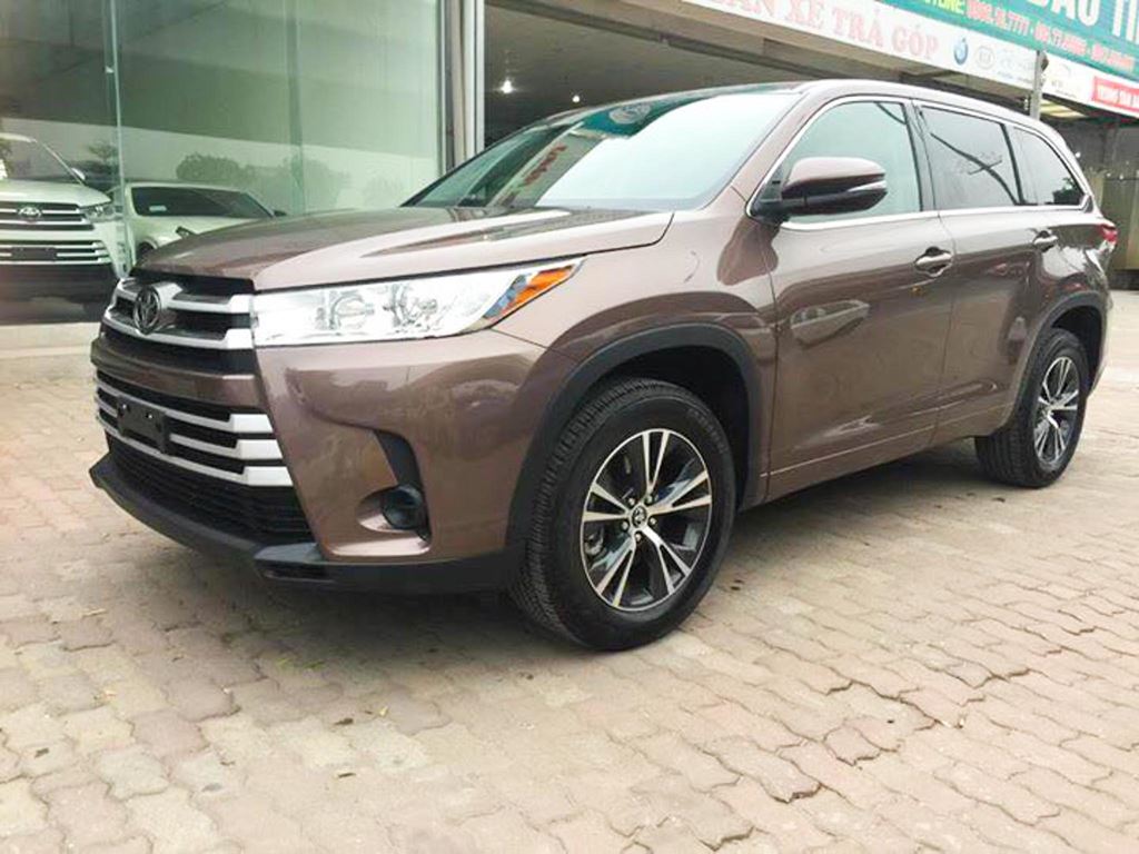 Toyota Highlander, Toyota Highlander LE, đánh giá xe Toyota Highlander, so sánh Ford Explorer