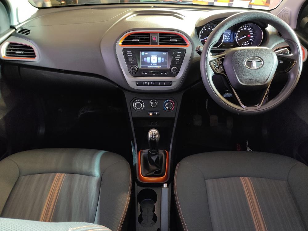 SUV siêu rẻ, Tata Tiago NRG, SUV giá 177 triệu đồng