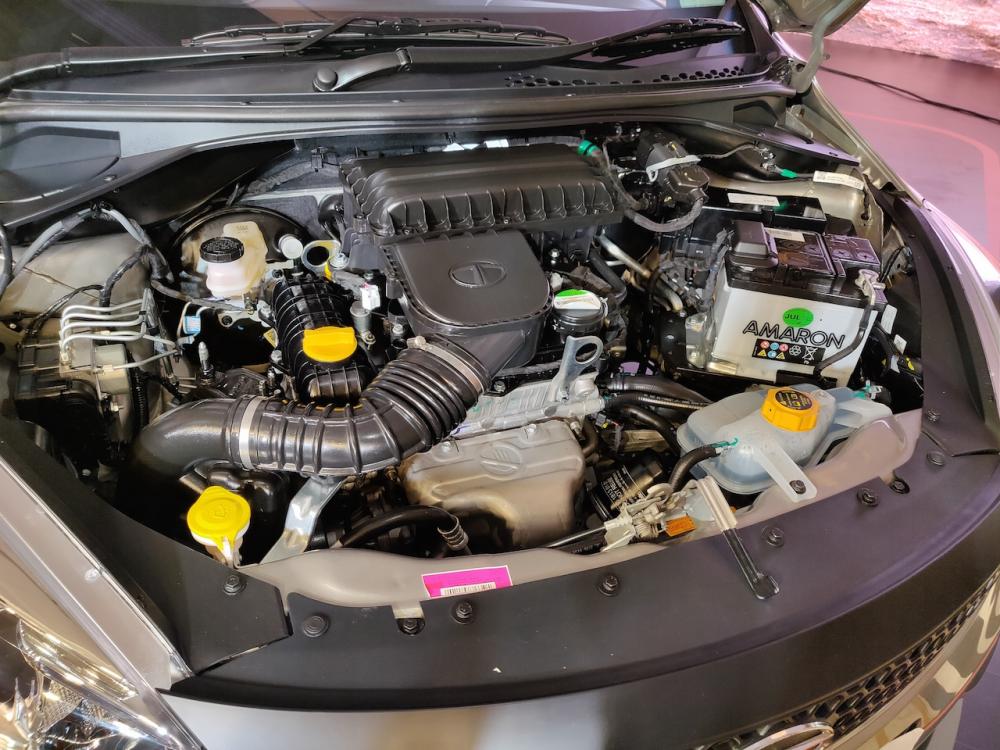 SUV siêu rẻ, Tata Tiago NRG, SUV giá 177 triệu đồng
