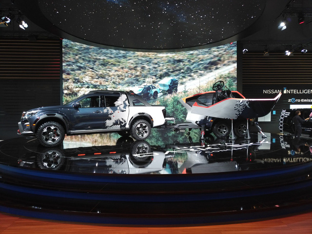 Nissan Navara, Nissan Navara thiên văn học, Nissan Navara Dark Sky