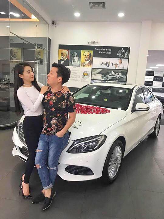 Mercedes-Benz C250 Exclusive, xe Trường Giang tặng Nhã Phương, Mercedes-Benz C-Class, giá xe Mercedes-Benz C250 Exclusive