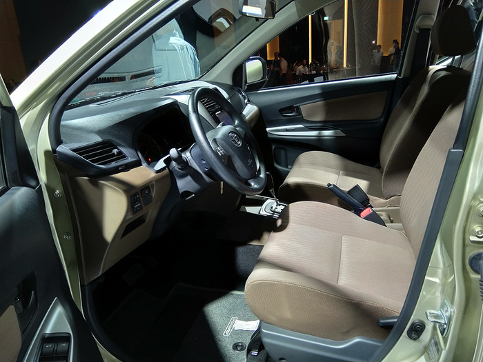 Toyota Avanza, đánh giá xe Toyota Avanza, giá xe Toyota Avanza, thông số kỹ thuật Toyota Avanza