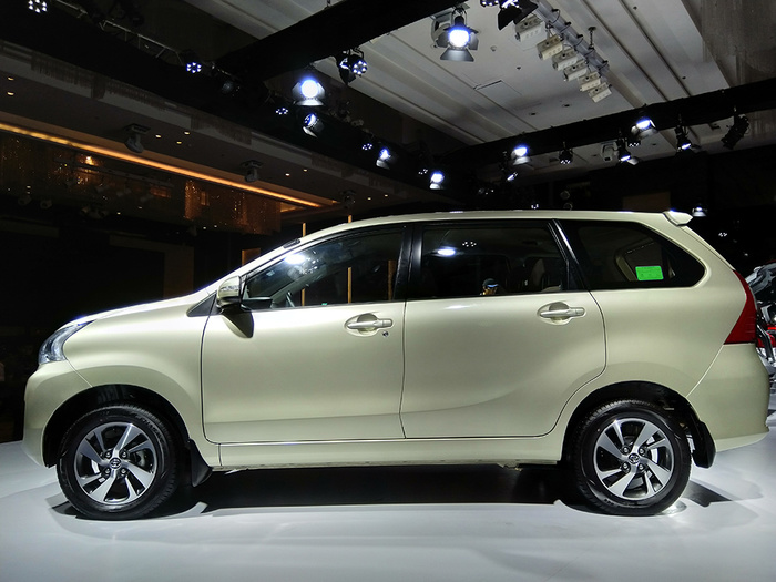 Toyota Avanza, đánh giá xe Toyota Avanza, giá xe Toyota Avanza, thông số kỹ thuật Toyota Avanza