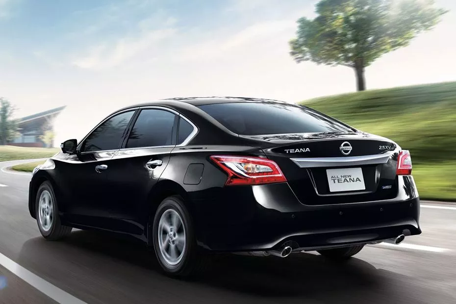Xe VinFast, đối thủ xe VinFast, xe VinFast, Toyota Camry, Nissan Teana, Mazda6
