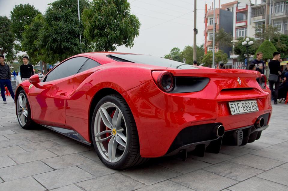 siêu xe của Tuấn Hưng, siêu xe, Ferrari, Sửa chữa siêu xe của Tuấn Hưng