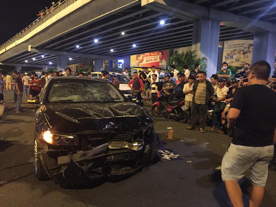 Tai nạn liên hoàn, ngã tư Hàng Xanh, nữ tài xế lái BMW gây tai nạn liên hoàn, nữ tài xế say xỉn