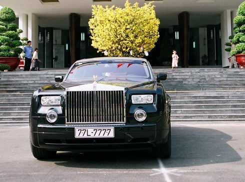 siêu xe, siêu xe của đại gia, Rolls-Royce Phantom, Rolls-Royce Phantom tứ quý 7, Rolls-Royce Phantom của Dương Bạch Diệp, Rolls-Royce Phantom của Khải Silk, Hummer H2, Hummer H2 tứ quý 3, Hummer H2 của Tòng Thiên Mã, Camry tứ quý 9
