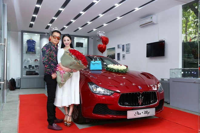 tặng xe sang nhân Valentine, tặng xe Valentine, mỹ nhân Việt được tặng xe, tặng xe, Valentine