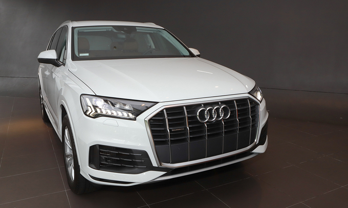 Audi Q7 vua ra mat