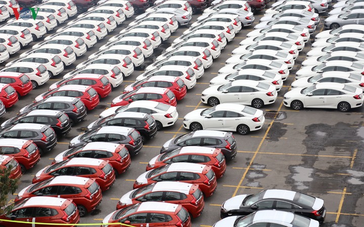 xe ô tô nhập khẩu về Việt Nam