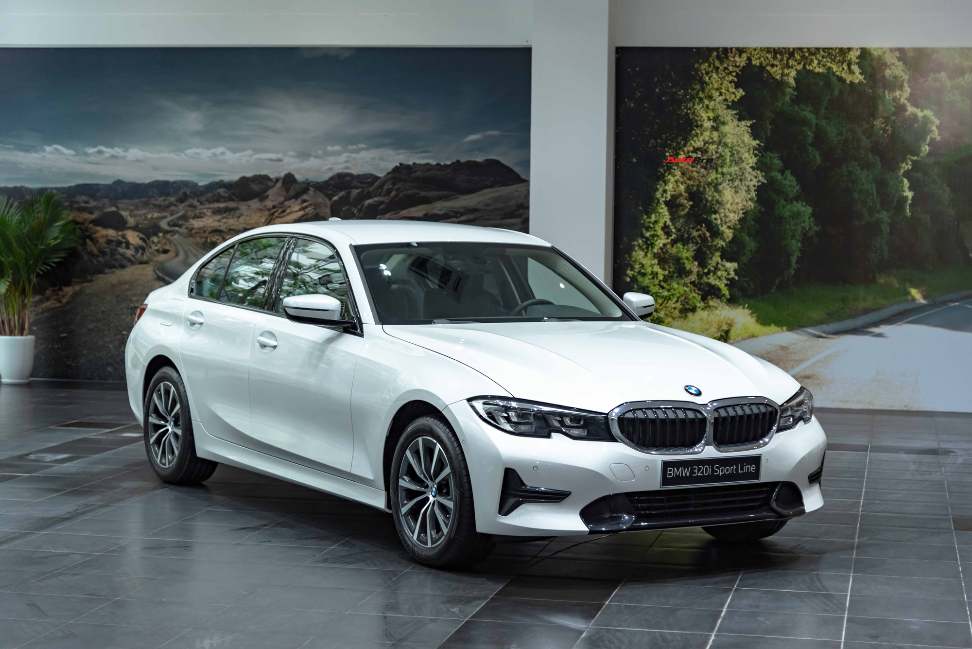 BMW 320i Sport Line