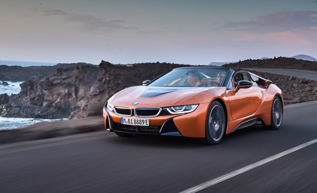 Thiết kế ngoại thất của BMW i8 2020 mang đậm phong cách thể thao, trẻ trung.