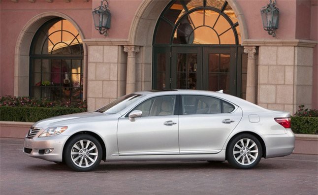 Lexus LS 430 - mẫu xe đã qua sử dụng có giá bán chỉ từ 15.000 USD
