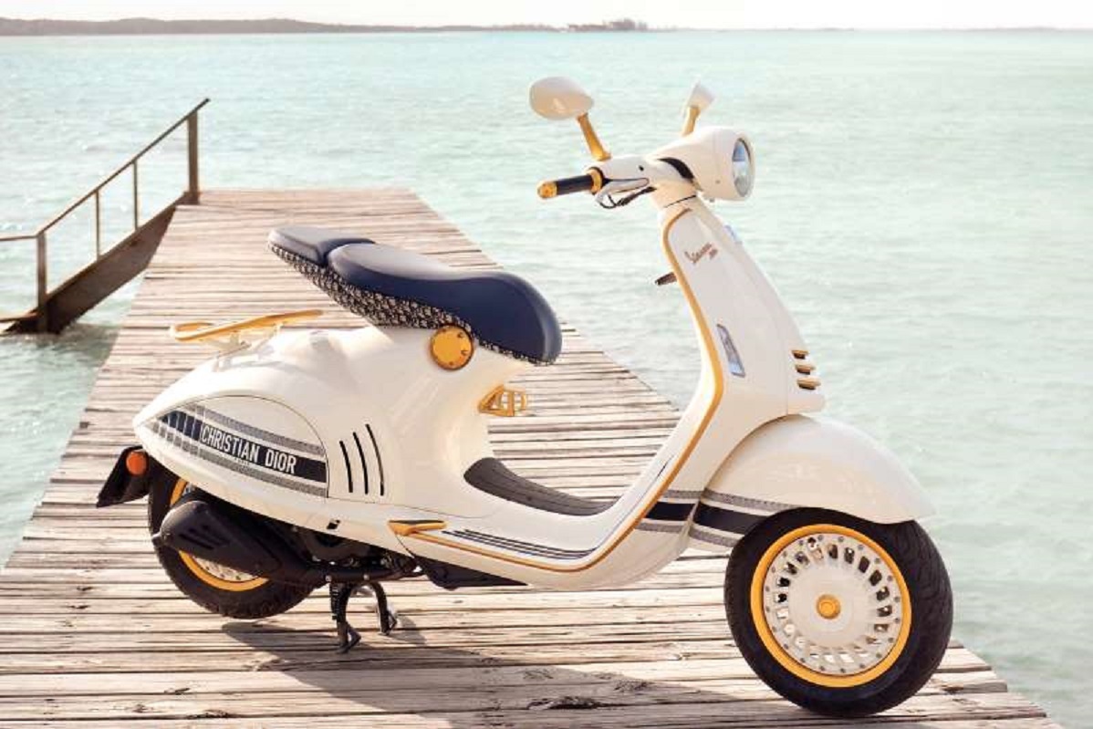 Vespa bat tay voi Dior cho ra mat mau xe tay ga moi