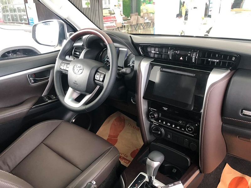 Nội thất Toyota Fortuner 2020