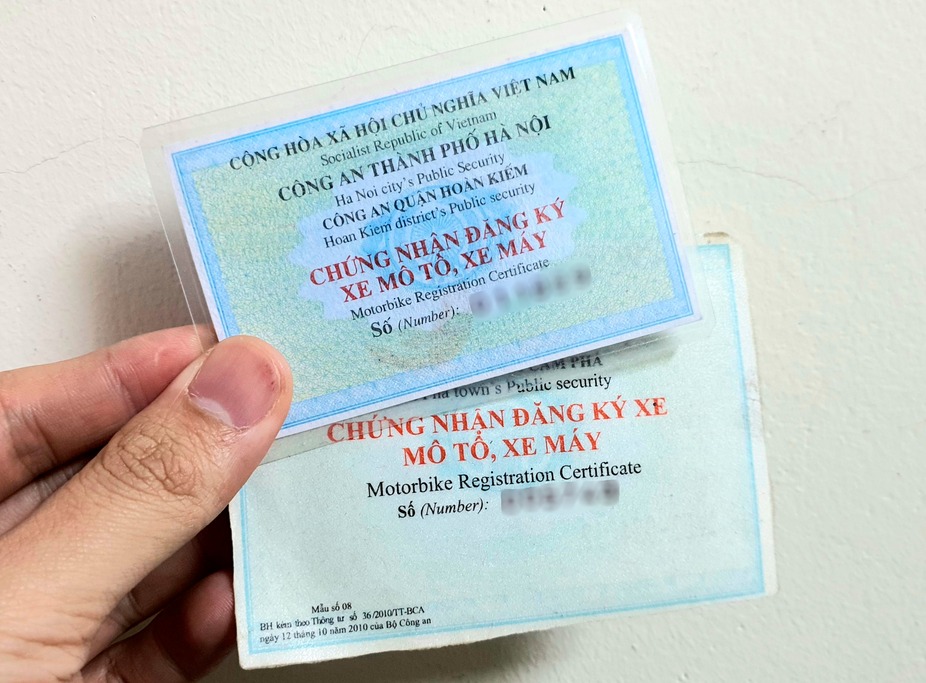Ban xe khac tinh phai nop lai dang ky va bien so