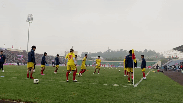 VIDEO: Bật mí trò chơi ưa thích của tuyển thủ trước mỗi trận đấu