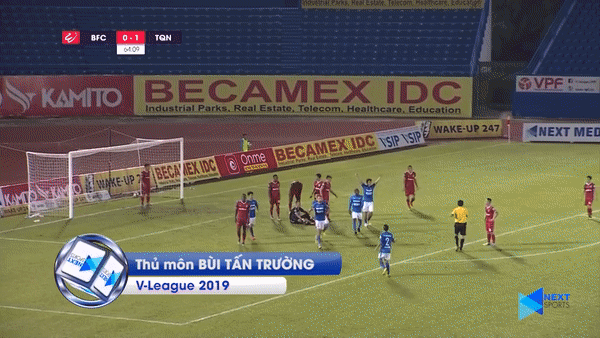 VIDEO: Những sai lầm không tưởng dẫn tới bàn thua ở V-League