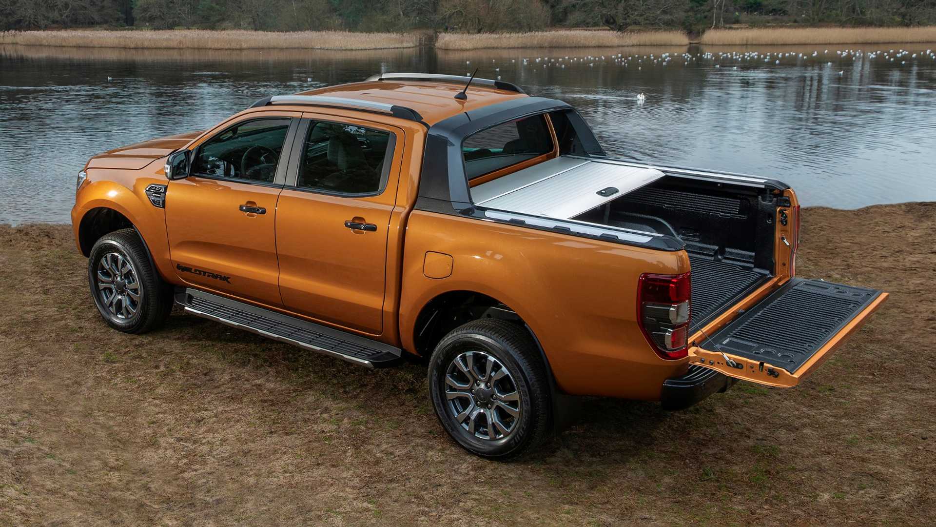 Khoang chở hàng xe Ford Ranger 2020