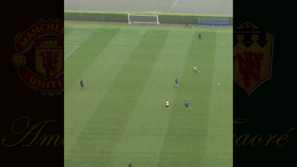 VIDEO: Tân binh MU đi bóng như Messi, ghi bàn siêu đẳng cấp
