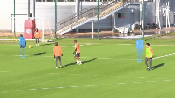 VIDEO: Amad Diallo ghi bàn thắng đầu tiên tại Manchester United