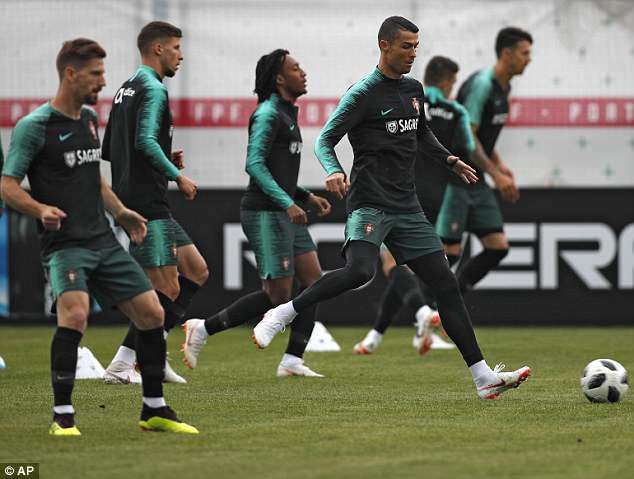 world cup, bồ đào nha, ronaldo, tây ban nha, tập luyện trước trận đấu