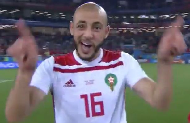 world-cup-2018-tay-ban-nha-ma-roc-amrabat-var