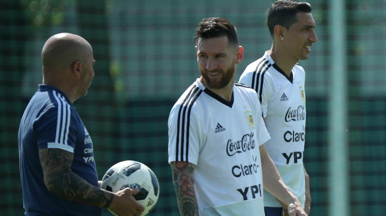 messi-sampaoli-pavon-argentina-lo-doi-hinh-phap-world-cup-2018
