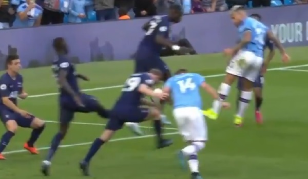 Mourinho, Jose Mourinho, Man City, Manchester City, Ngoại hạng Anh, VAR, tin Man City